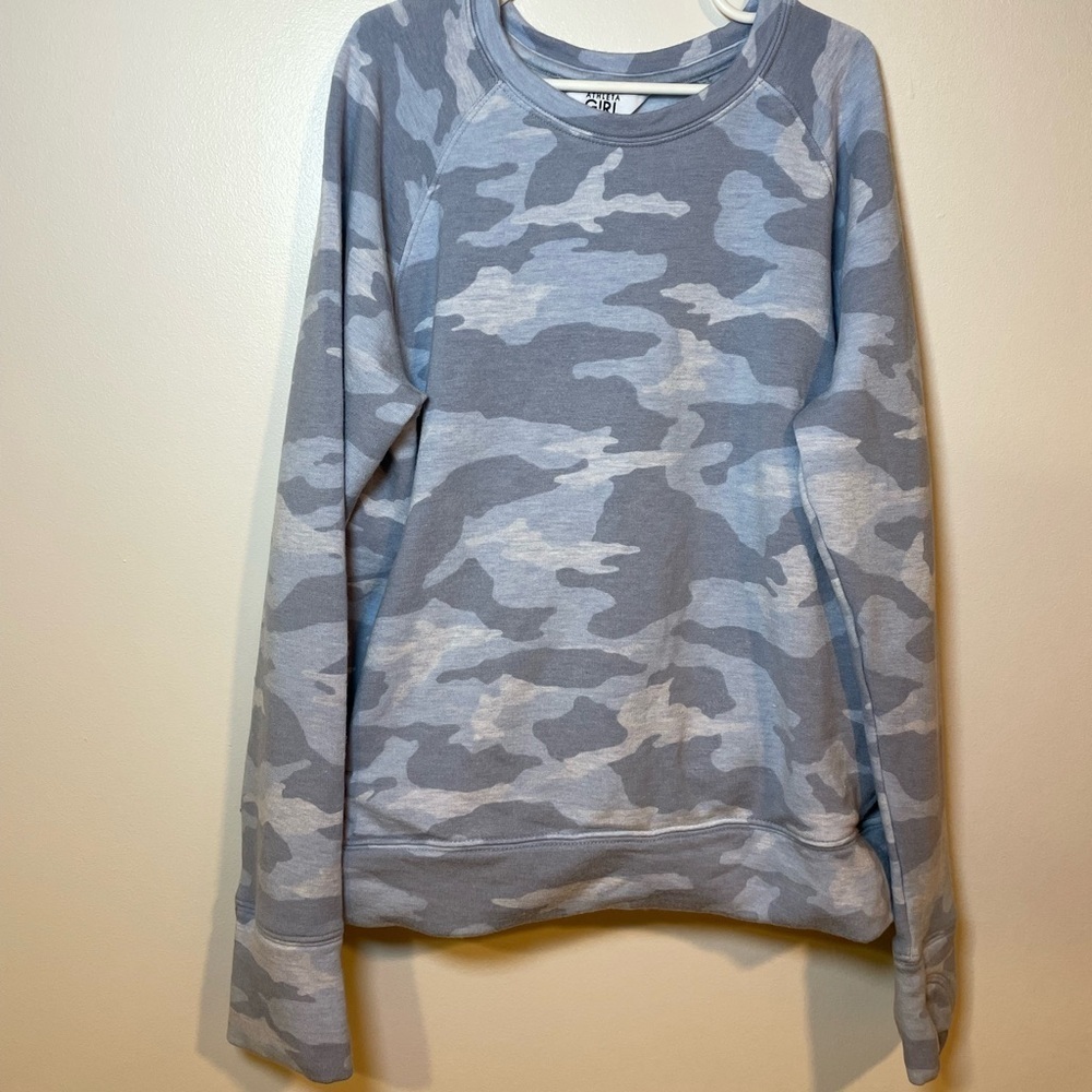 Athleta Girl Crewneck Camo Sweatshirt size 8-10 - Picture 2 of 5